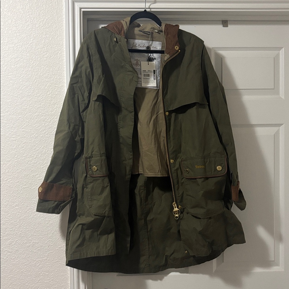 Barbour Women's Re-Engineered Durham Showerproof Jacket 14